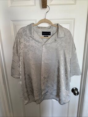 Abercrombie & Fitch Silver-Tone Short-Sleeve Camp Shirt